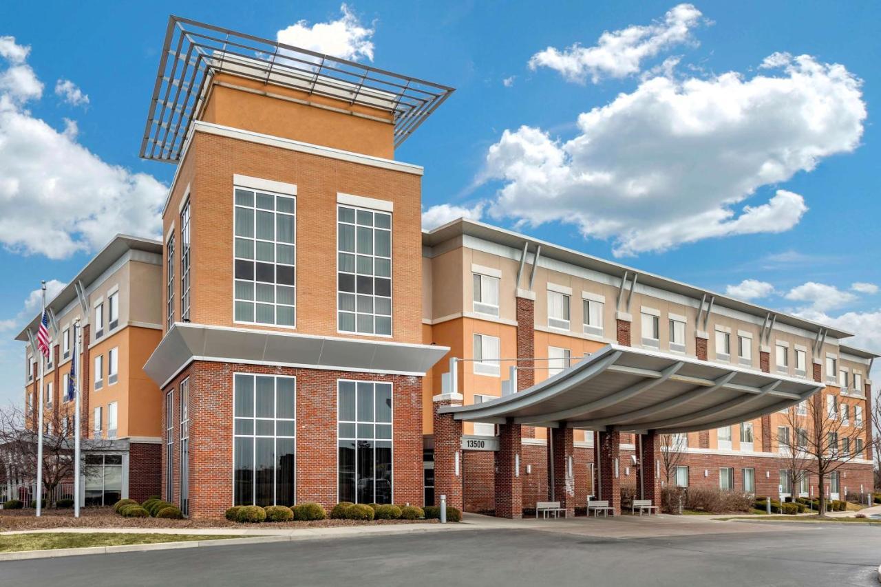 Cambria Hotel Noblesville - Lightning Limo hotel transportation